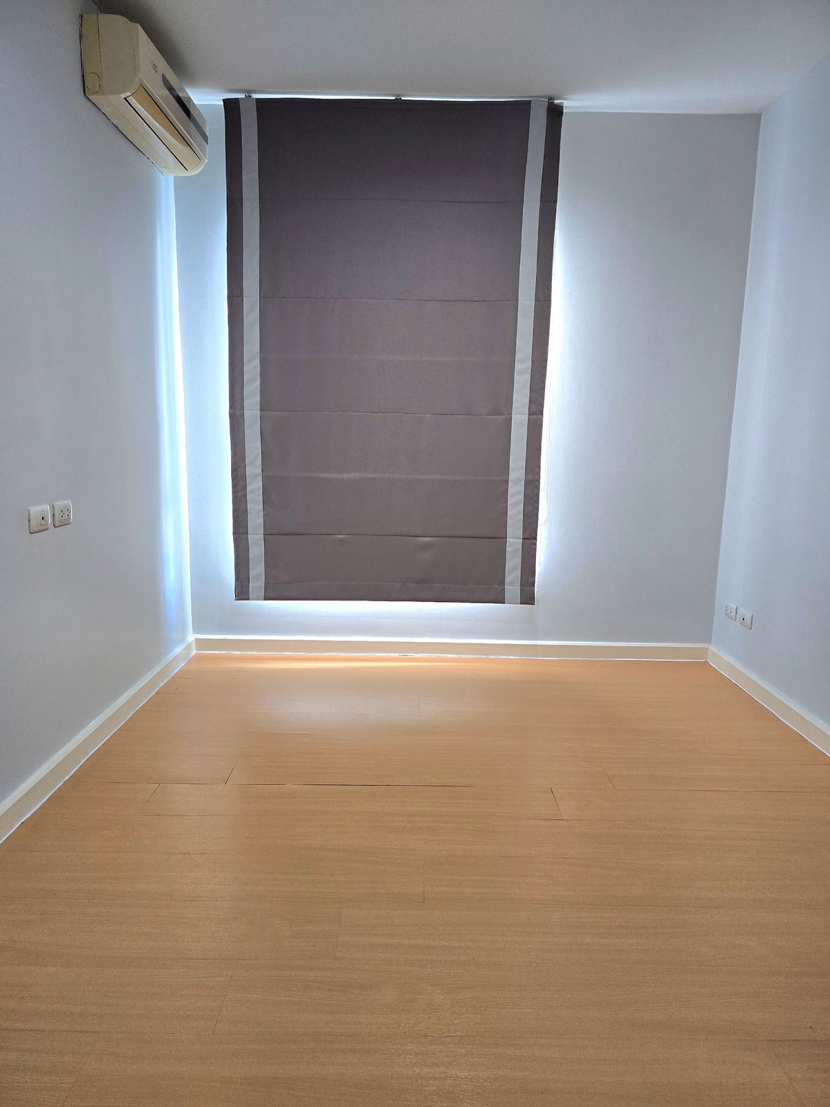 ขายคอนโดเสรีไทย-นิด้า : ห้องใหญ่ 2ห้องนอน ไอคอนโด สุขาภิบาล2 