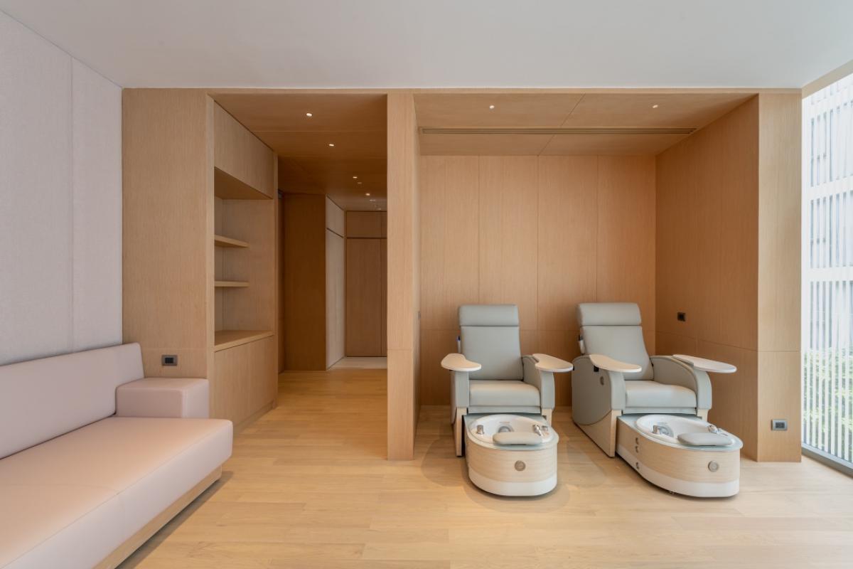 ขายคอนโดวิทยุ ชิดลม หลังสวน : 💎💎💎Scope Langsuan special price 38 MB last unit!! นัดหมายชมโครงการ 086-795-9997 