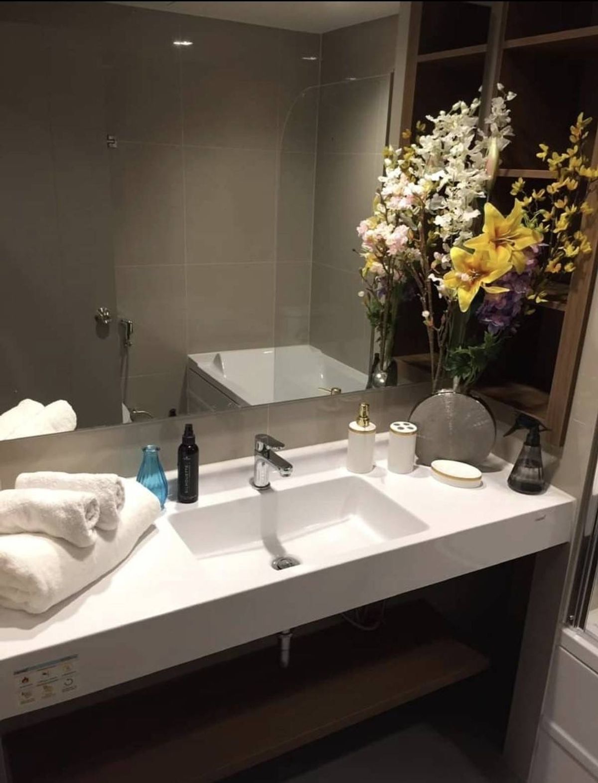 For RentCondoOnnut, Udomsuk : The built -in room is very beautiful, 1 bedroom rental, 1 bathroom, IDO Sukhumvit 93