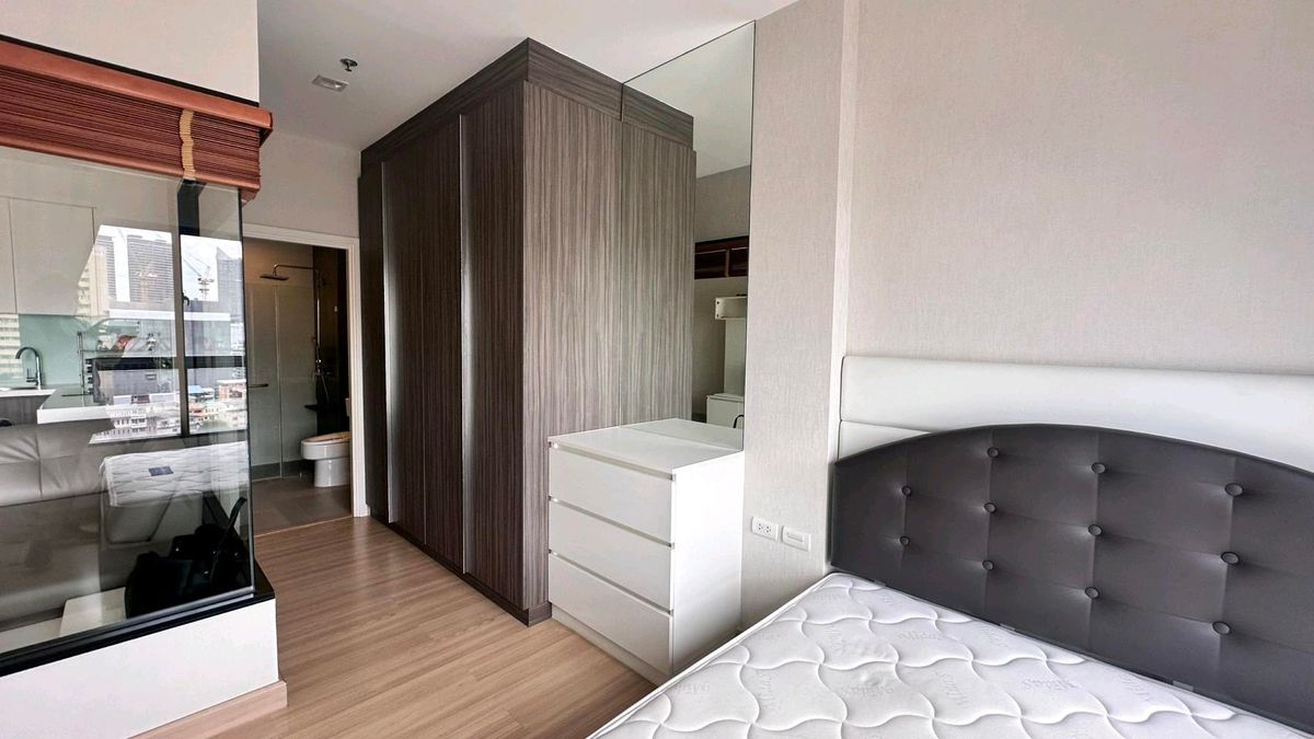 ให้เช่าคอนโดวงเวียนใหญ่ เจริญนคร : Urbano Absolute Sathorn-Taksin | ให้เช่า 1 ห้องนอน วิวแม่น้ำ น่าอยู่สภาพดี ราคาดีมาก