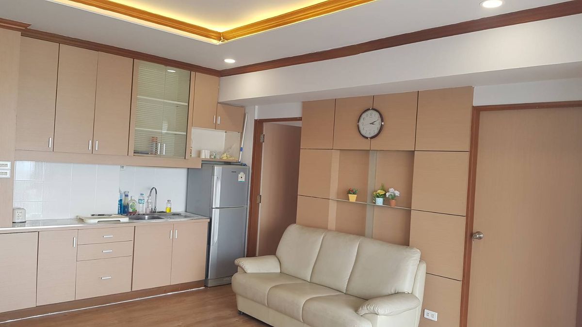 คอนโดบางนา แบริ่ง ลาซาล : Evergreen View Tower ห้องสวยรีโนเวทใหม่ ใกล้ Mega Bangna เพียง 2.5 ล้าน หรือ เช่า 15k เท่านั้น !