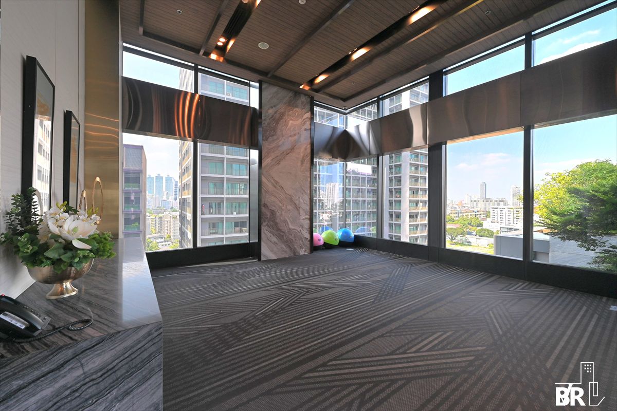 For RentCondoSukhumvit, Asoke, Thonglor : The Esse Sukhumvit  36 🔥 Luxury Condo with Well Priced!  🔥 Near BTS Thonglo