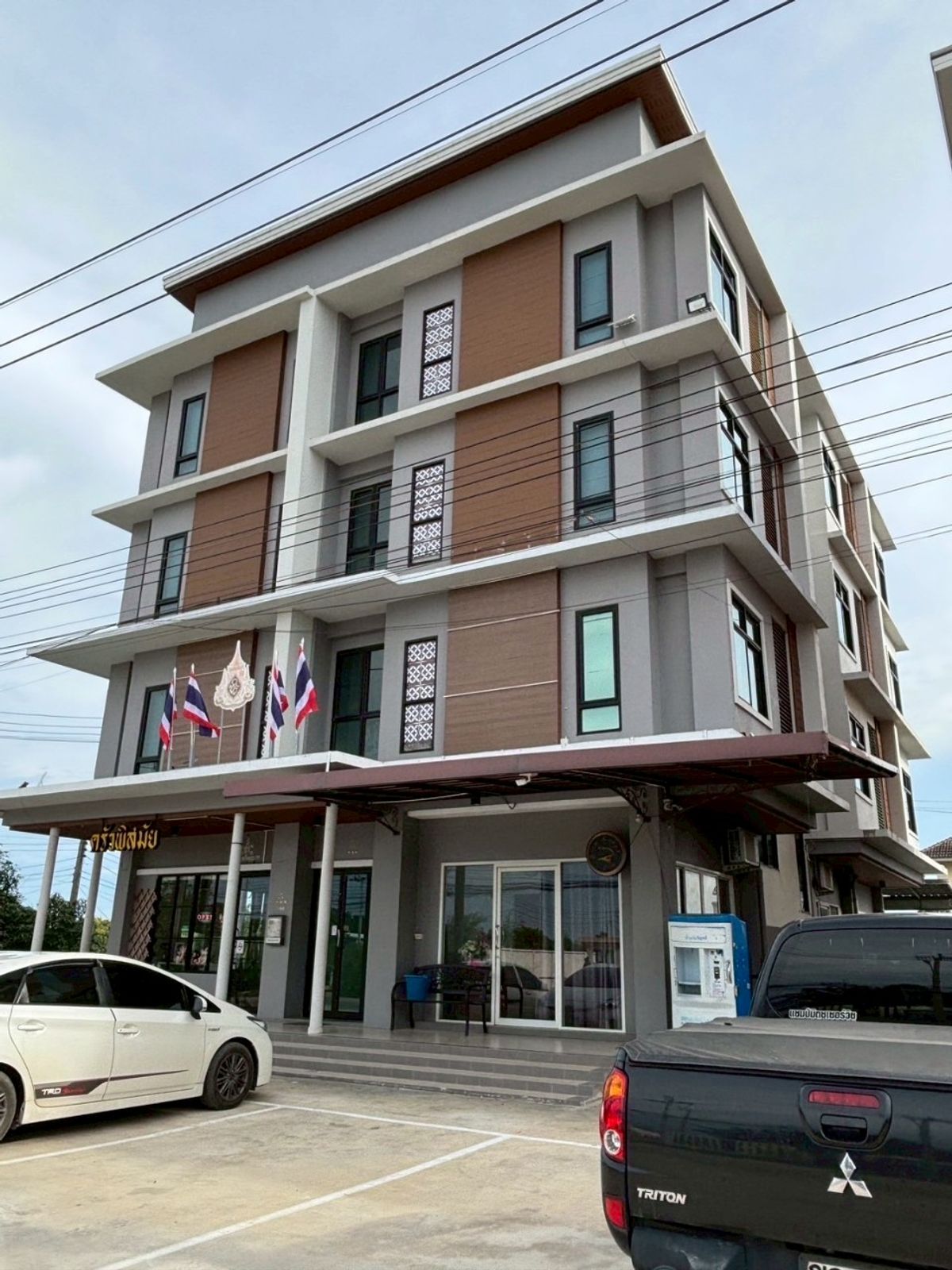 ขายลาดกระบัง สุวรรณภูมิ : BT102 ขาย ที่ดินพร้อมสิ่งปลูกสร้าง ติดถนนประชาพัฒนา #อพาร์ทเม้นท์เขตลาดกระบัง