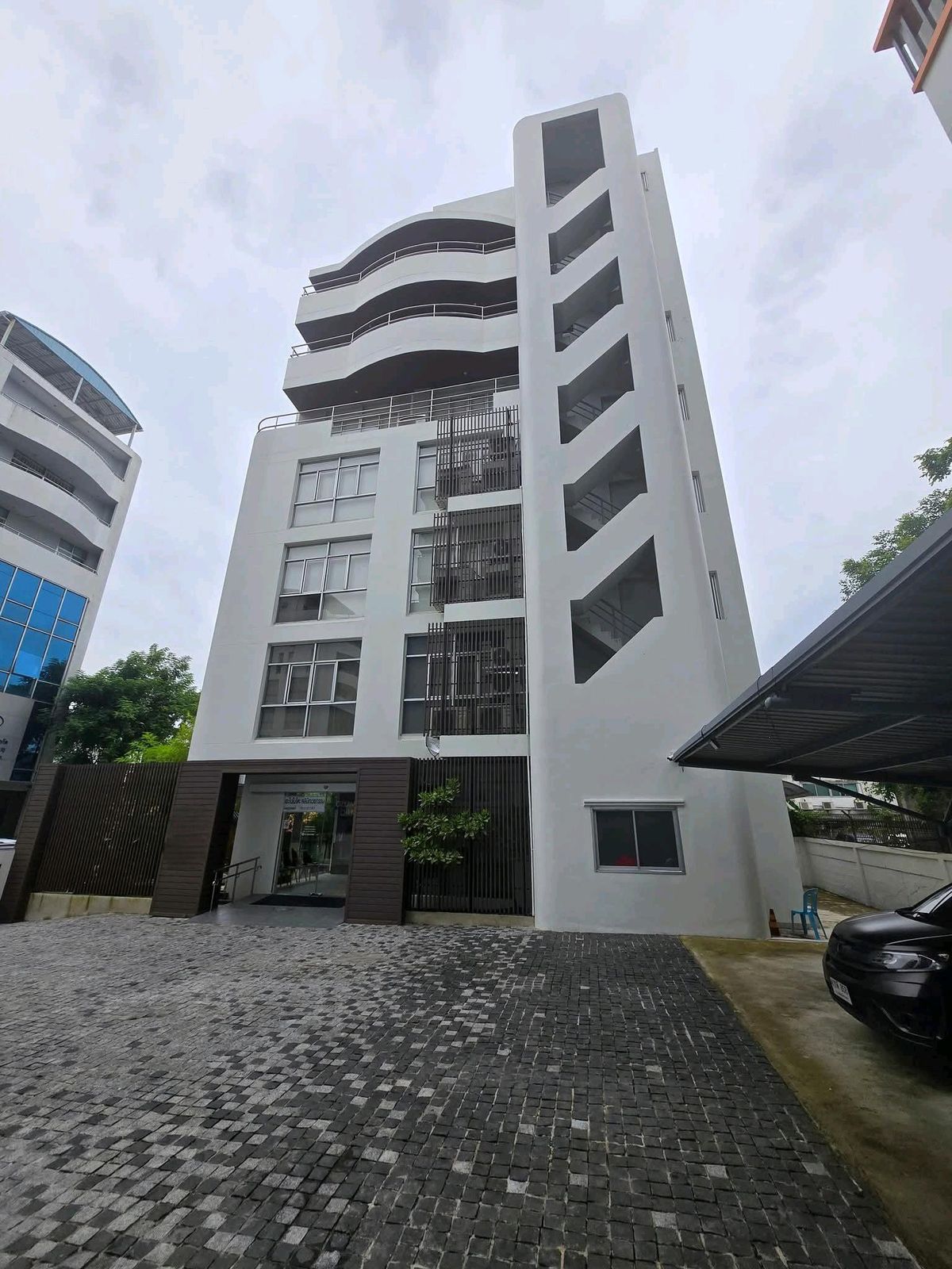 For RentOfficePattanakan, Srinakarin : 🔥🔥🔥 8 -storey office rental + Srinagarind deck 💰💰💰