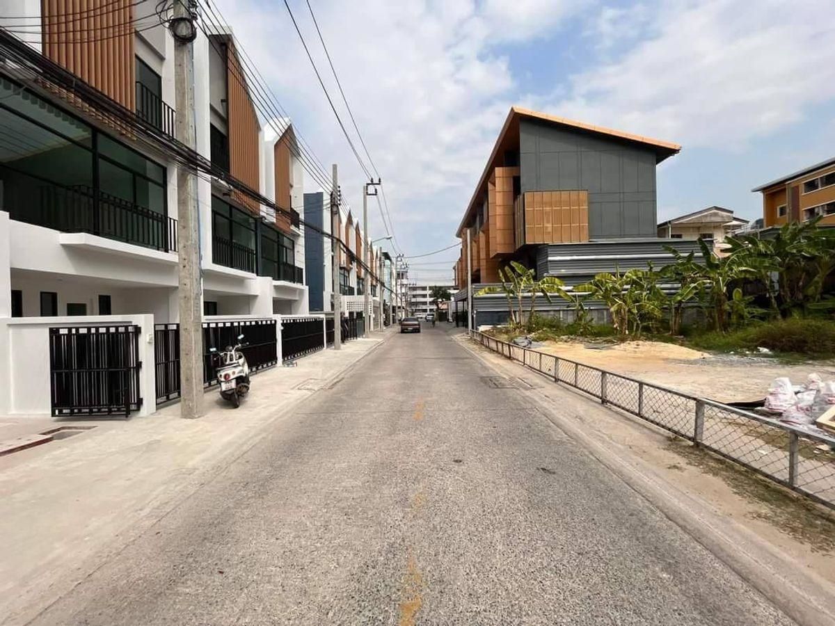 ให้เช่าโฮมออฟฟิศบางนา แบริ่ง ลาซาล : โฮมออฟฟิศให้เช่า ✨ ซ. สุขุมวิท70/5 ✨ 2 ห้องนอน 3 ห้องน้ำ ใกล้ BTS แบริ่ง