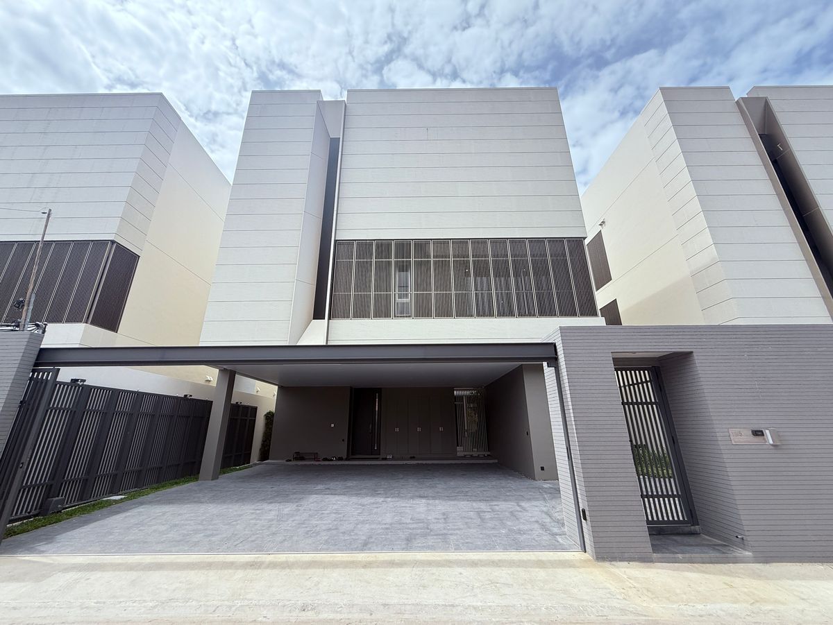 For SaleHouseKaset Nawamin,Ladplakao : 3-storey detached house for sale, Providence Lane Kaset Nawamin 532-561 SQ.M, starting 38,000,000 baht, contact 062-4468565