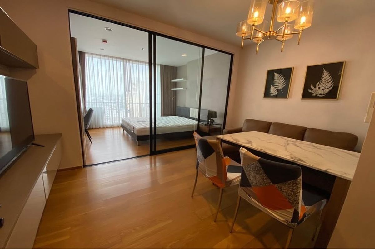 ให้เช่าคอนโดสาทร นราธิวาส : 🔥 สำหรับเช่า !!🔥 Code C20250800055..........Noble Revo Silom, 1 ห้องนอน, 1 ห้องน้ำ, ห้องอยู่ทิศเหนือ, ชั้นสูง 24++, วิวเมือง, แต่งครบ, พร้อมเข้าอยู่ 📣📣