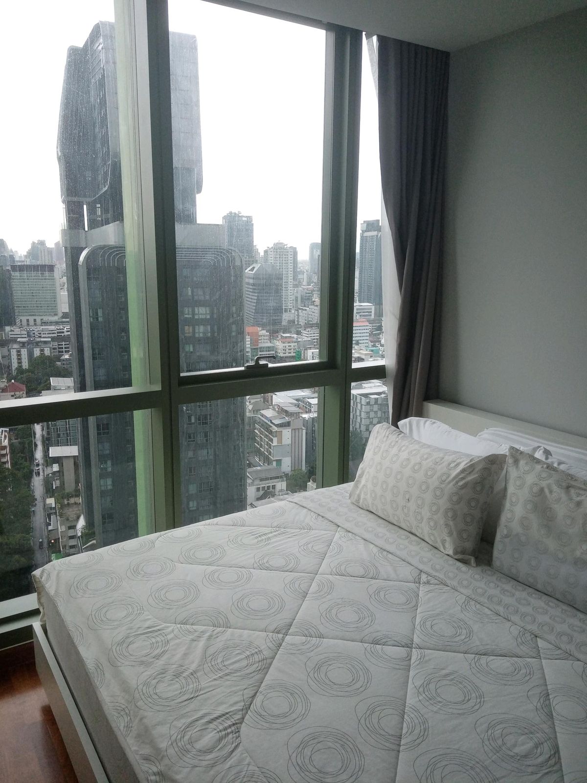 ให้เช่าคอนโดราชเทวี พญาไท : Wish Signature 70 sq.m. Eng 中 日 Please add LINE ID @806qphgn o8415o5483