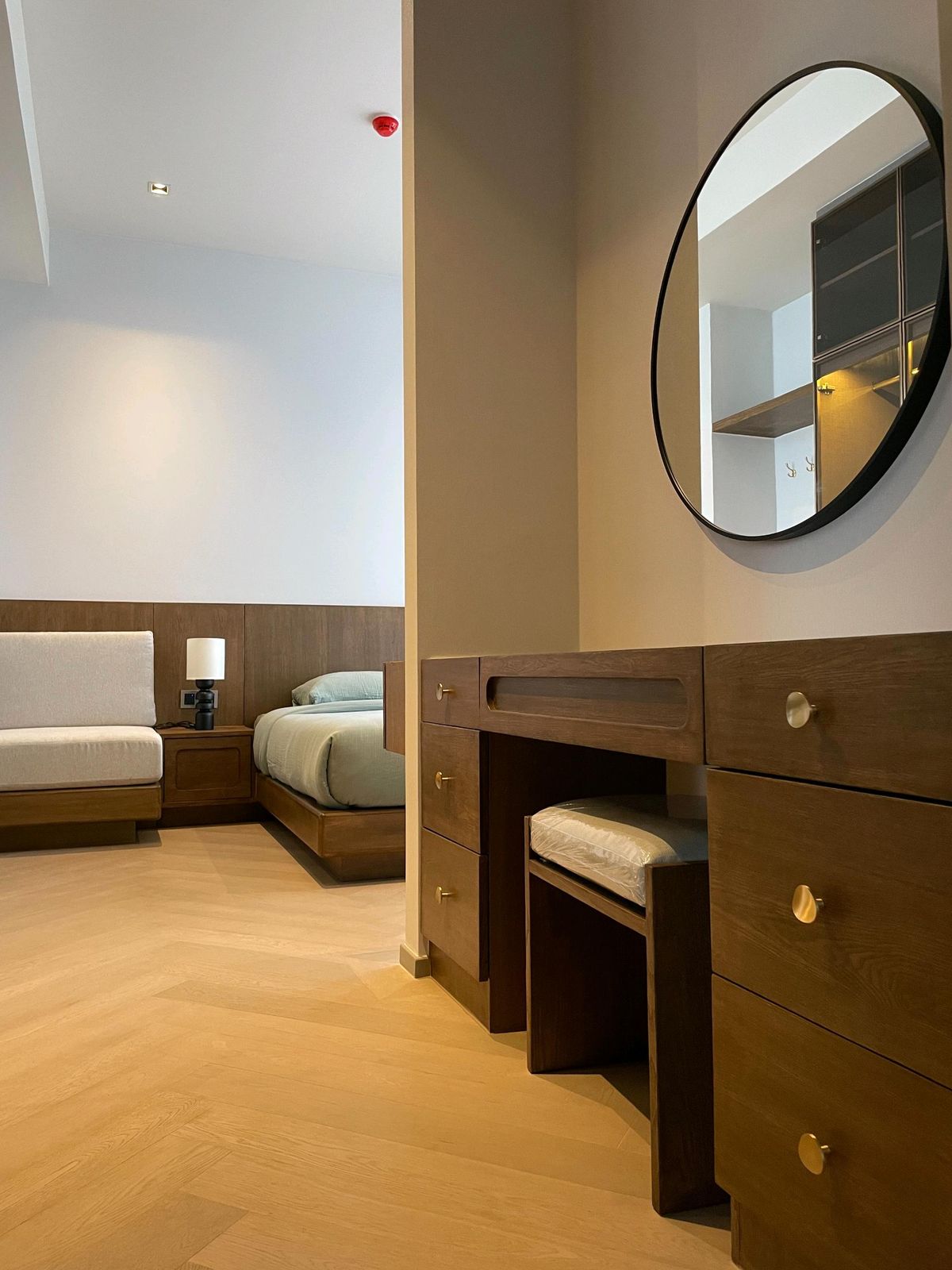 ให้เช่าคอนโดสาทร นราธิวาส : The Reserve Sathorn | ให้เช่า 1 ห้องนอน น่าอยู่ ใจกลางสวนพลู ตกแต่งเรียบง่ายสวยงาม โครงการพรีเมี่ยม ทำเลสะดวก