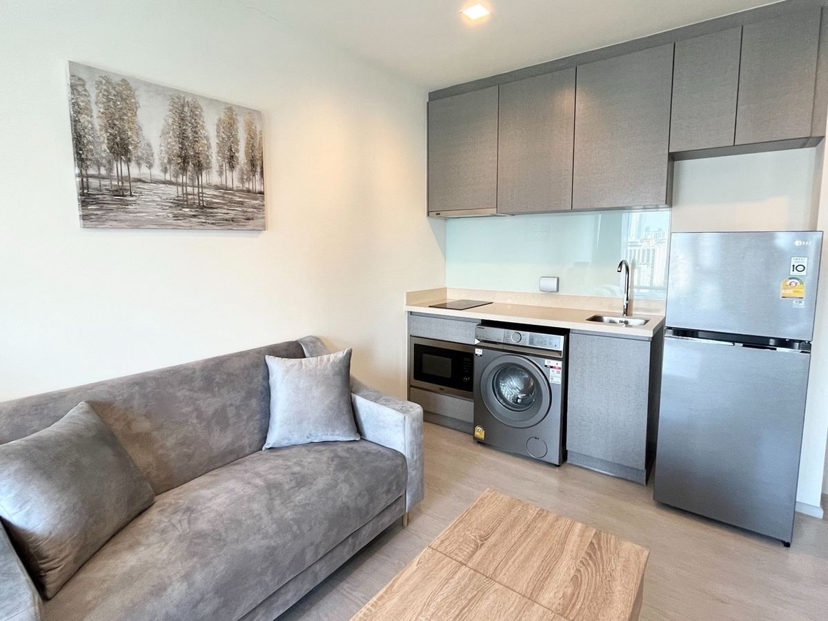 For RentCondoSukhumvit, Asoke, Thonglor : For Rent for rent RHYTHM Sukhumvit 36-38, 16+, price 16,000 baht 25 sqm.