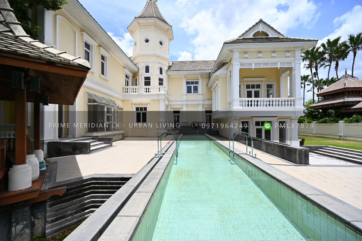 For SaleHouseKaset Nawamin,Ladplakao : The Royal Residence Kaset Nawamin - Super Luxury Colonial Style House, Private Garden and Garden, Large Plot of Land, Lakeside Property
