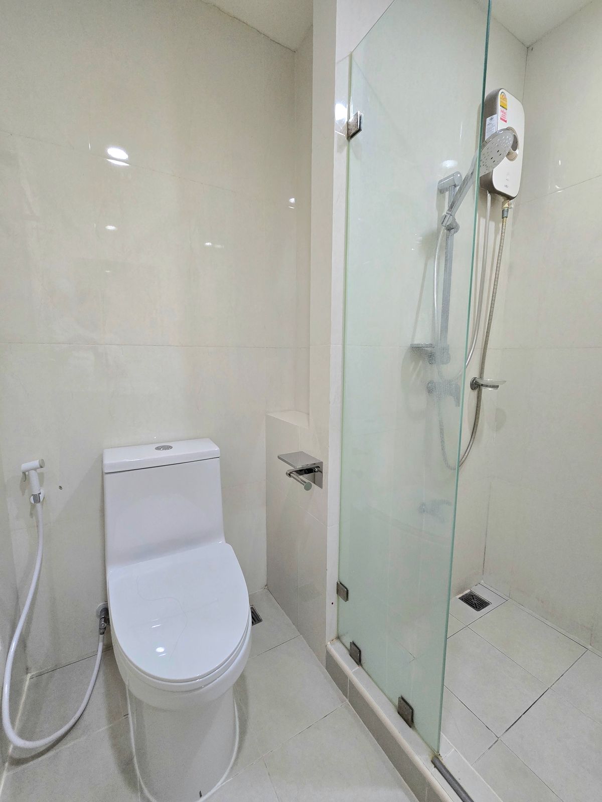 ขายคอนโดเสรีไทย-นิด้า : ห้องใหญ่ 2ห้องนอน ไอคอนโด สุขาภิบาล2 