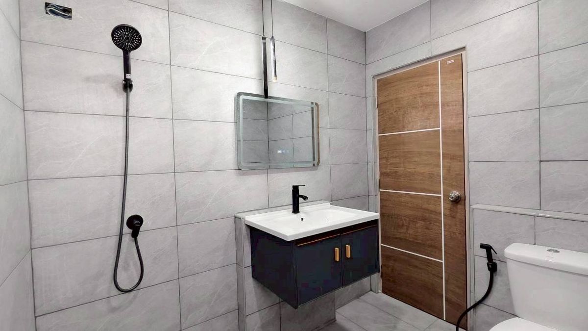 ขายนนทบุรี บางใหญ่ บางบัวทอง : S2928 ขายบ้านแฝด 2 ชั้น หมู่บ้านเติมรัก 3 นนทบุรี ตกแต่งใหม่ ของแถมเพียบ