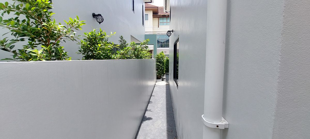 For SaleHousePhutthamonthon, Salaya : A new home that offers more than just a place to live, Krisdanakorn Village 31, Pinklao