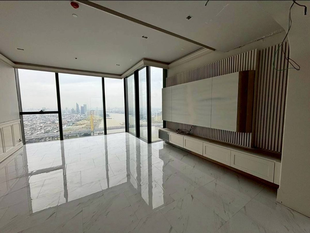 ขายคอนโดพระราม 3 สาธุประดิษฐ์ : ❖ Penthouse ❖ ชั้น 40+ ขนาด 307.98 ตร.ม. | 4 ห้องนอน วิวแม่น้ำเจ้าพระยา | ติดแม่น้ำเจ้าพระยา ใกล้ถนนพระราม3, โรงเรียนนานาชาติโชรส์เบอรี 9 นาที, เซ็นทรัลพระราม3 10 นาที