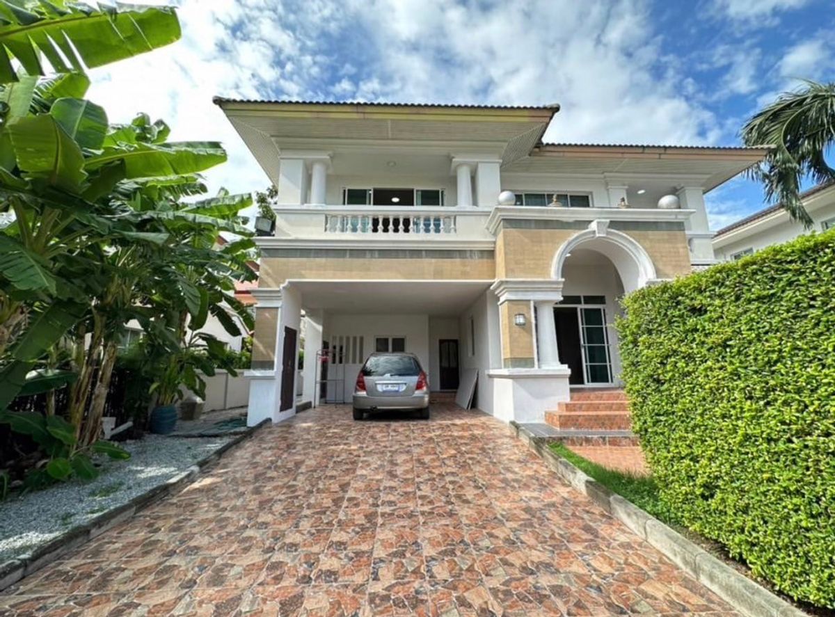 For RentHousePattanakan, Srinakarin : For Rent: Single House near Suan Luang, Nantawan Suan Luang Rama IX Project