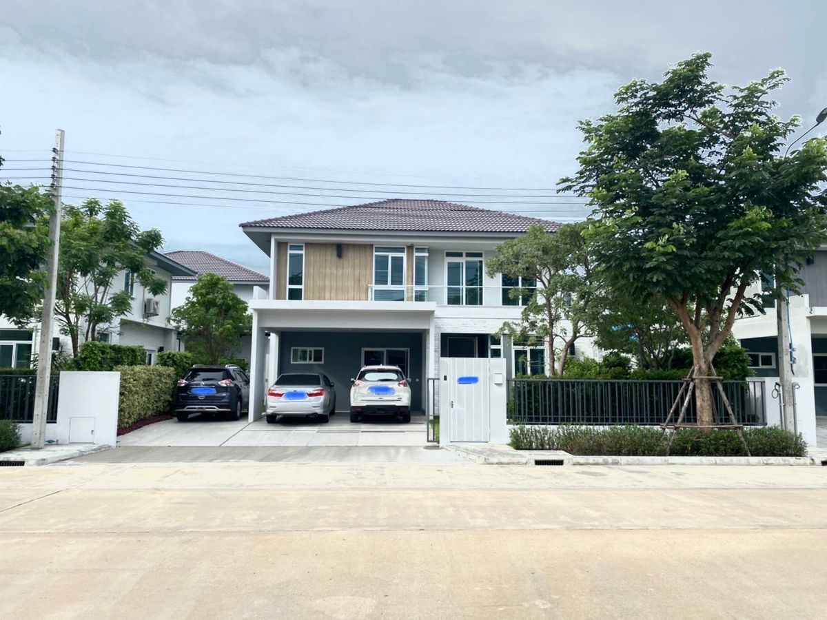 For RentHouseLadkrabang, Suwannaphum Airport : ECH250857 Mantana Bangna - Wongwaen rental | 4 -bedroom luxury house 5 bathrooms | 250 sqm. | Near Mega Bangna | 160,000 baht/month