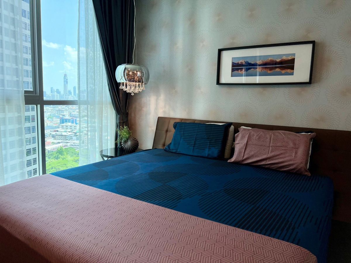 For RentCondoRatchadapisek, Huaikwang, Suttisan : 🔴29,000 ฿ 🔴 🔴 🔴 𝗥𝗮𝘁𝗰𝗵𝗮𝗱𝗮┃ 𝗥𝗮𝘁𝗰𝗵𝗮𝗱𝗮┃ Noble Revolve Ratchada ✅ Near MRT Cultural Center Happy to service 🙏 Interested in greeting 𝙇𝙄𝙉𝙀 Mana (answer very quickly): 📱 Property code 6809-1112📱: ID LINE:@bbcondo88
