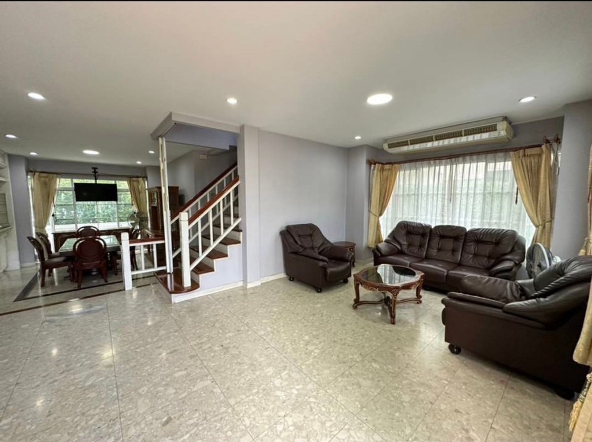 For RentHousePattanakan, Srinakarin : For Rent: Single House near Suan Luang, Nantawan Suan Luang Rama IX Project