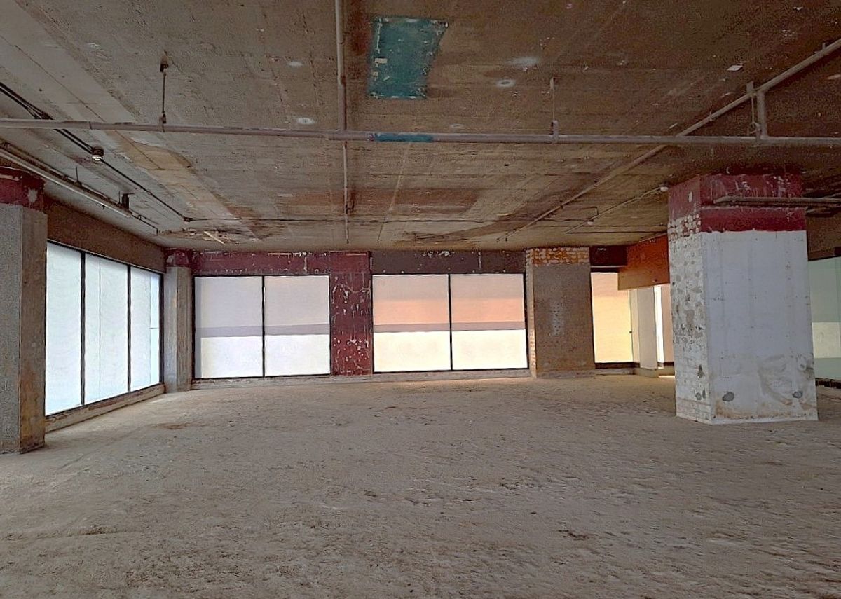 ให้เช่าร้านค้า/ตลาดนัดสีลม ศาลาแดง บางรัก : ร้านค้าขนาดใหญ่ ริมถนนสีลม ให้เช่า 🔥 ราคาพิเศษ 🔥  ** NO CO-AGENT ** 