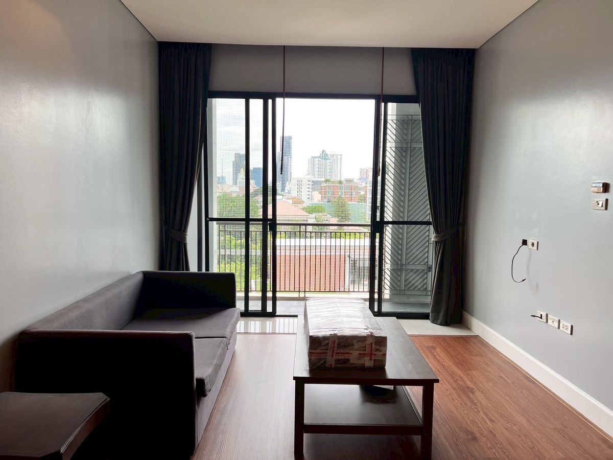 ขายคอนโดสุขุมวิท อโศก ทองหล่อ : ขายคอนโด Vincente Sukhumvit 49 ราคา 6,100,000 บาท [NCs250811]