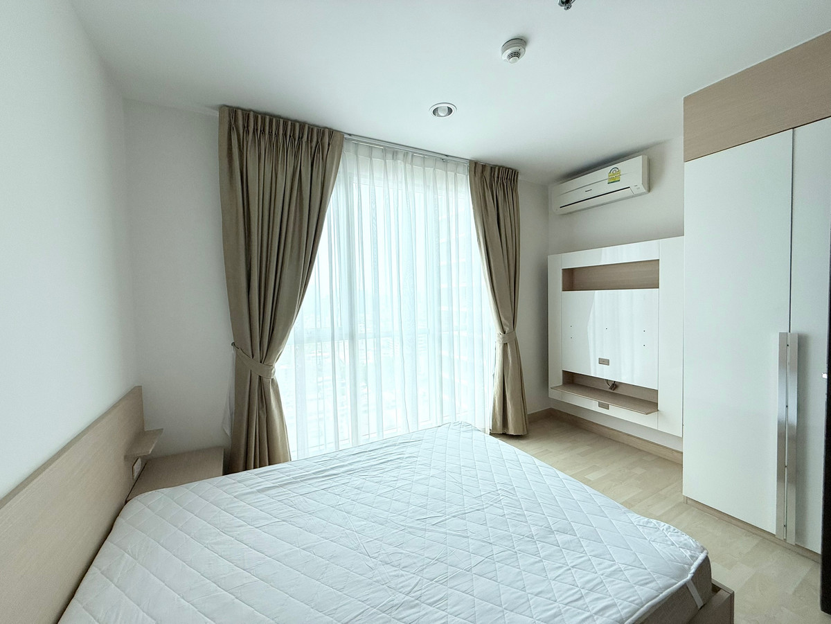 For RentCondoRatchadapisek, Huaikwang, Suttisan : For Rent, Ready to Move In ‼️ ✨ Rhythm Ratchada ✨ Great price, prime location next to MRT Ratchadaphisek 🚇 (No.260272)