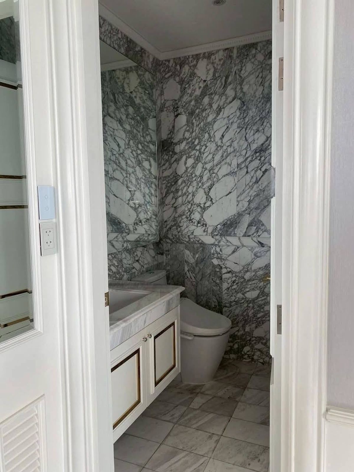 For SaleCondoRama9, Petchburi, RCA : Sell ​​Penthouse Condo Q Asoke. Price 88,000,000 baht [MKSR250807]