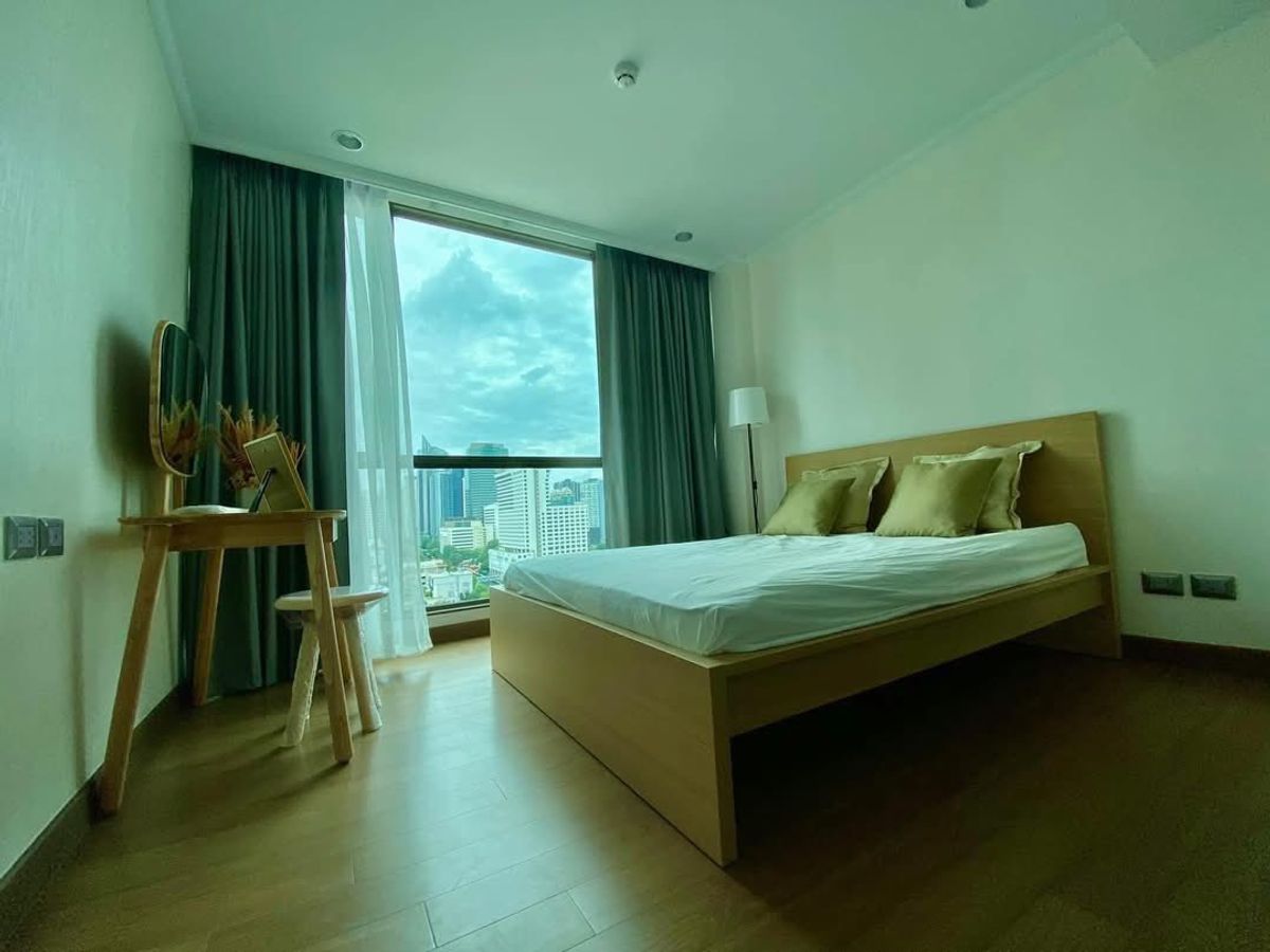 For RentCondoSukhumvit, Asoke, Thonglor : Rent RR771 Supalai Oriental Sukhumvit 39, beautiful room, full furniture near the Phrom Phong BTS BTS