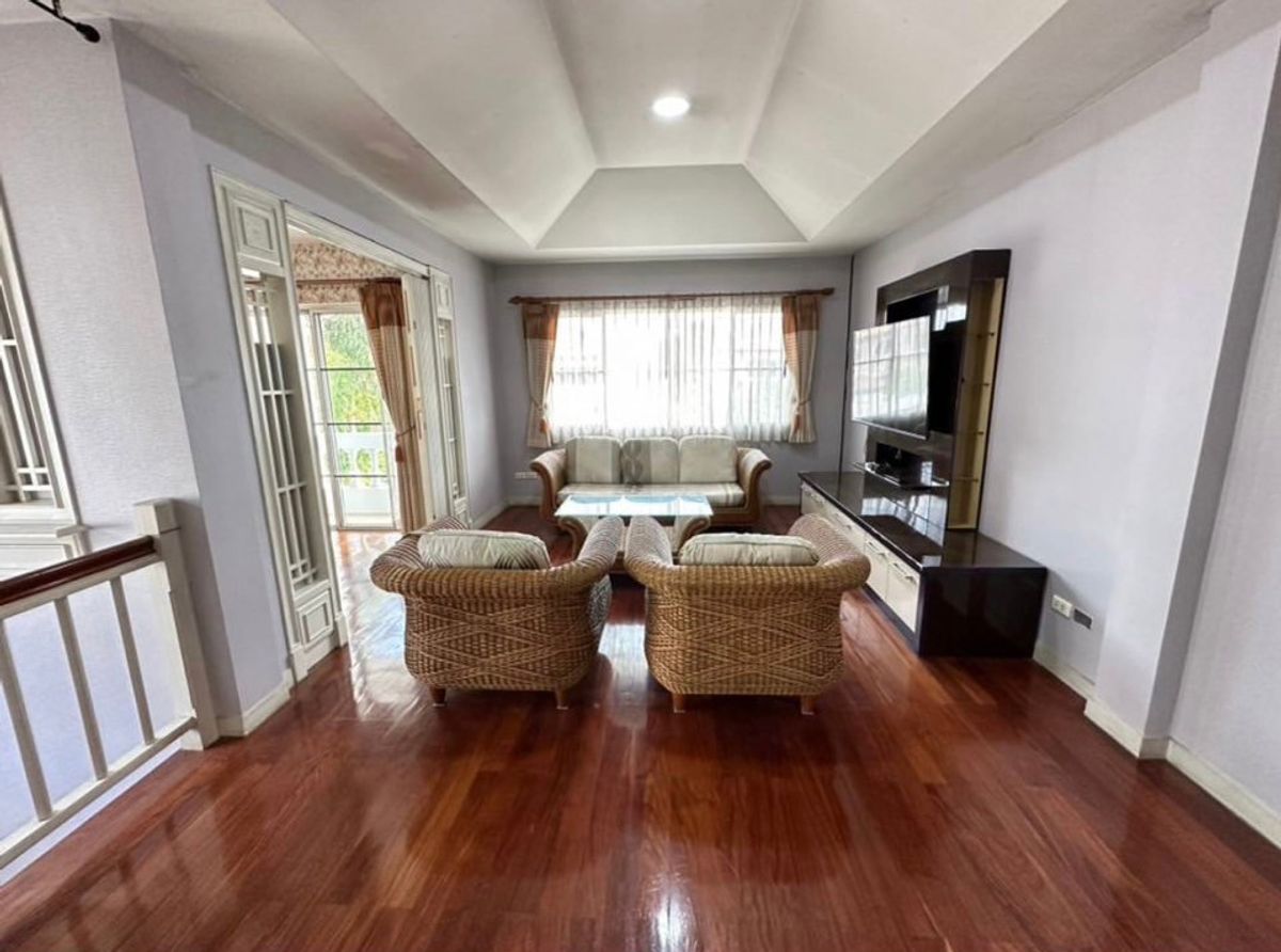 For RentHousePattanakan, Srinakarin : For Rent: Single House near Suan Luang, Nantawan Suan Luang Rama IX Project