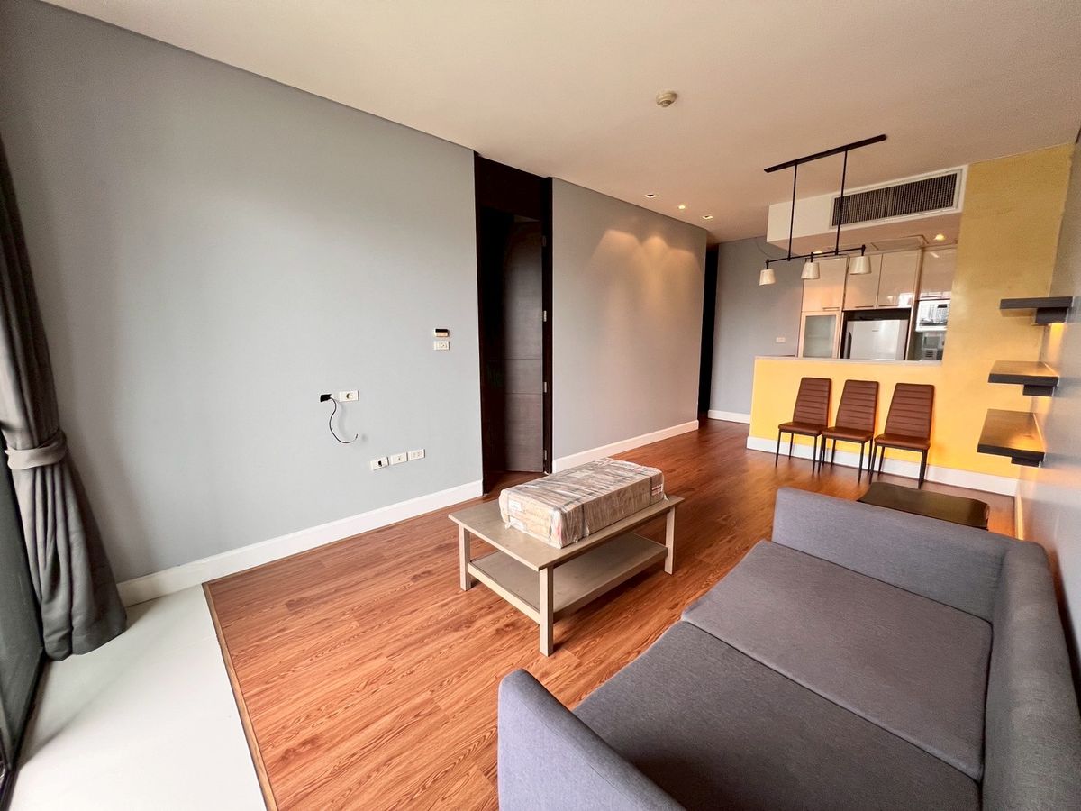 ขายคอนโดสุขุมวิท อโศก ทองหล่อ : ขายคอนโด Vincente Sukhumvit 49 ราคา 6,100,000 บาท [NCs250811]