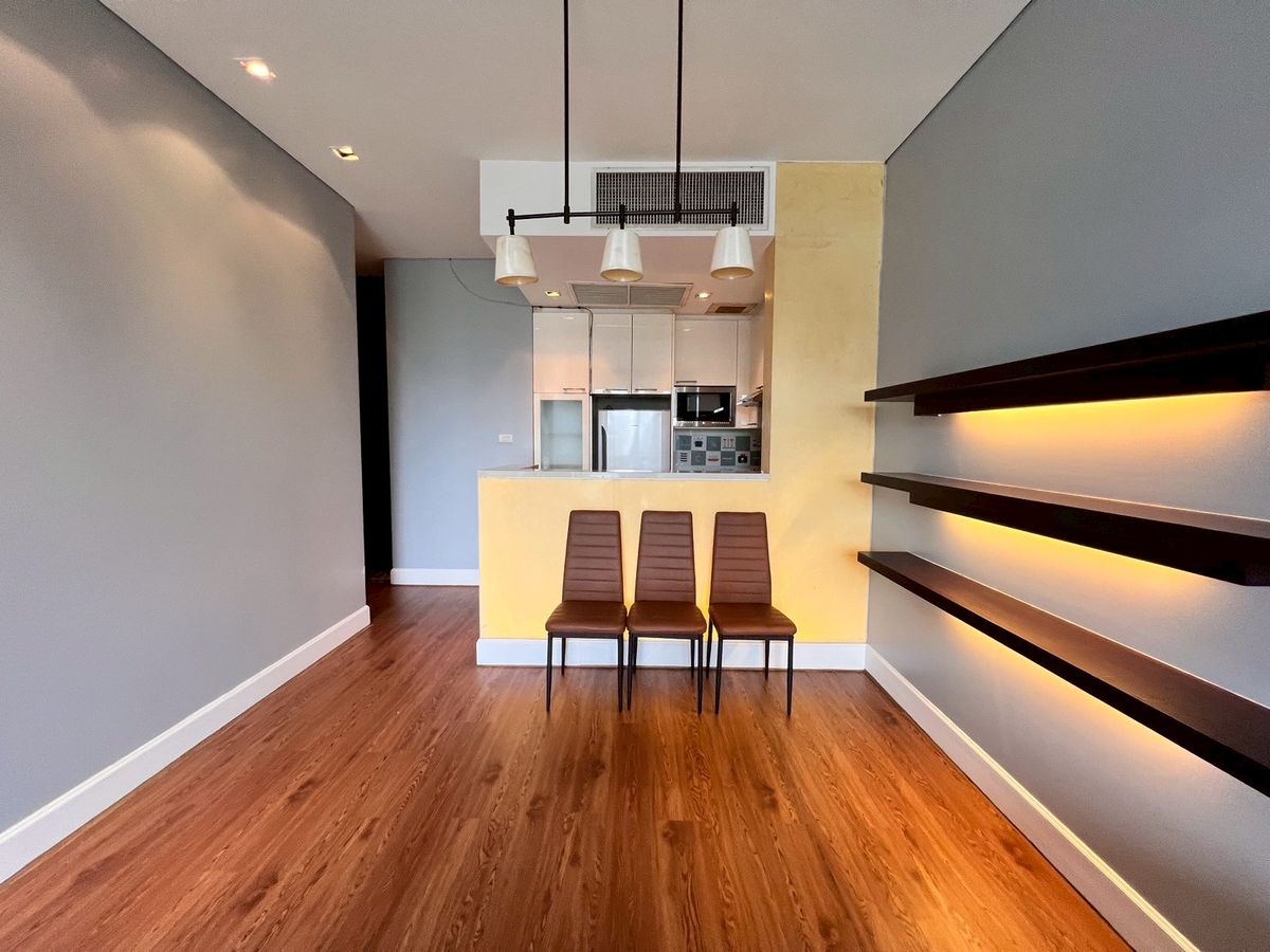 ขายคอนโดสุขุมวิท อโศก ทองหล่อ : ขายคอนโด Vincente Sukhumvit 49 ราคา 6,100,000 บาท [NCs250811]