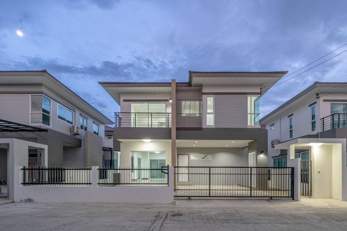 For SaleHouseBang kae, Phetkasem : ‼ ️ New house built ready‼ ️ Free 2 years, 2 -storey detached house along the Thawi Watthana Canal, near Big C Petchkasem - The Idol Village 1