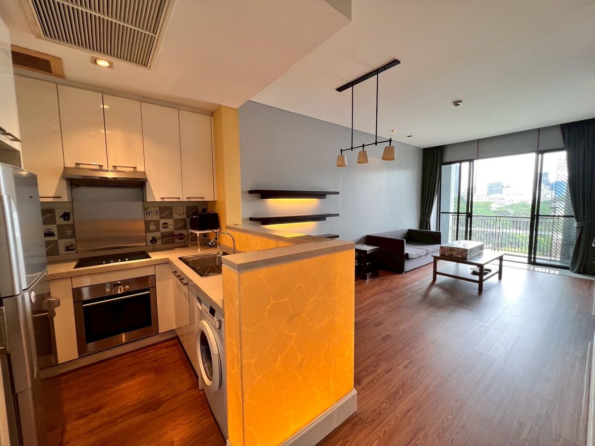 ขายคอนโดสุขุมวิท อโศก ทองหล่อ : ขายคอนโด Vincente Sukhumvit 49 ราคา 6,100,000 บาท [NCs250811]