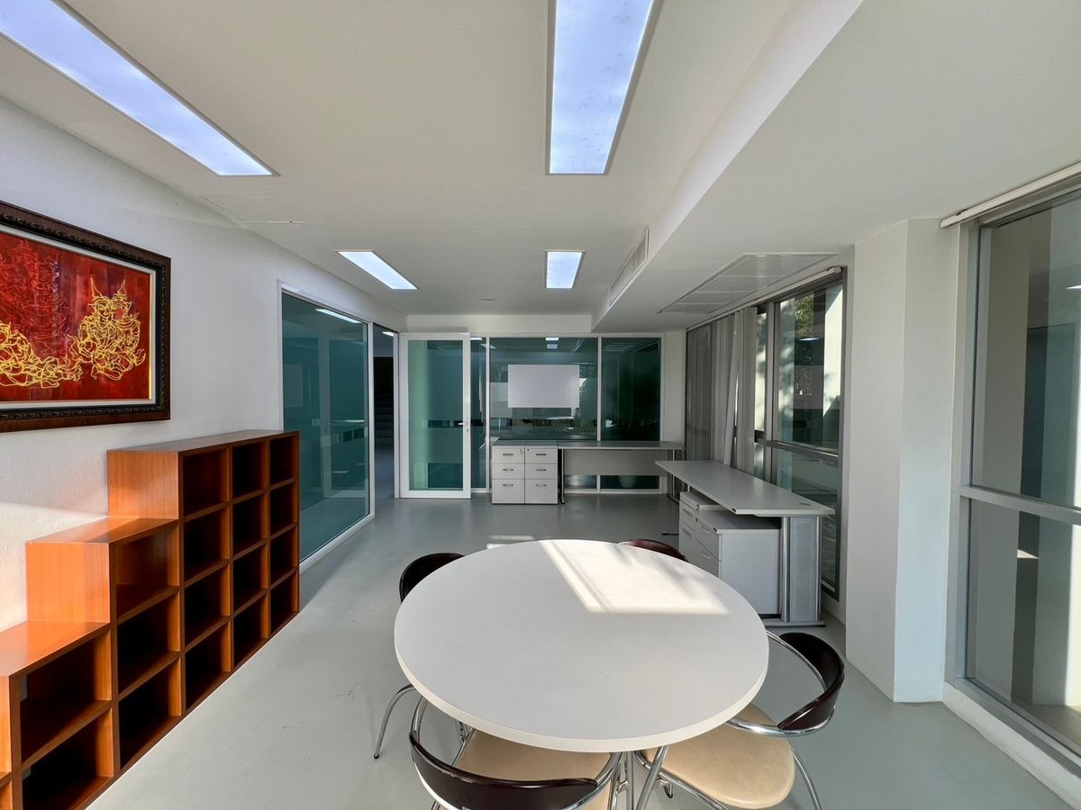 For RentOfficeLadprao101, Happy Land, The Mall Bang Kapi : Rental office for Lat Phrao 101-Nawamin with furniture The atmosphere is very quiet. Can move in immediately