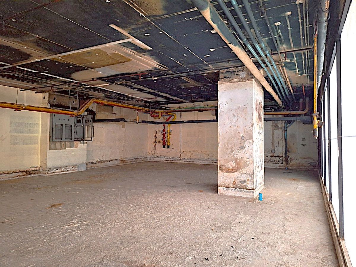 ให้เช่าร้านค้า/ตลาดนัดสีลม ศาลาแดง บางรัก : ร้านค้าขนาดใหญ่ ริมถนนสีลม ให้เช่า 🔥 ราคาพิเศษ 🔥  ** NO CO-AGENT ** 