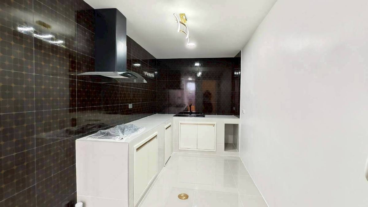 ขายนนทบุรี บางใหญ่ บางบัวทอง : S2928 ขายบ้านแฝด 2 ชั้น หมู่บ้านเติมรัก 3 นนทบุรี ตกแต่งใหม่ ของแถมเพียบ