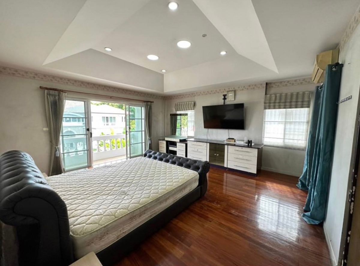 For RentHousePattanakan, Srinakarin : For Rent: Single House near Suan Luang, Nantawan Suan Luang Rama IX Project