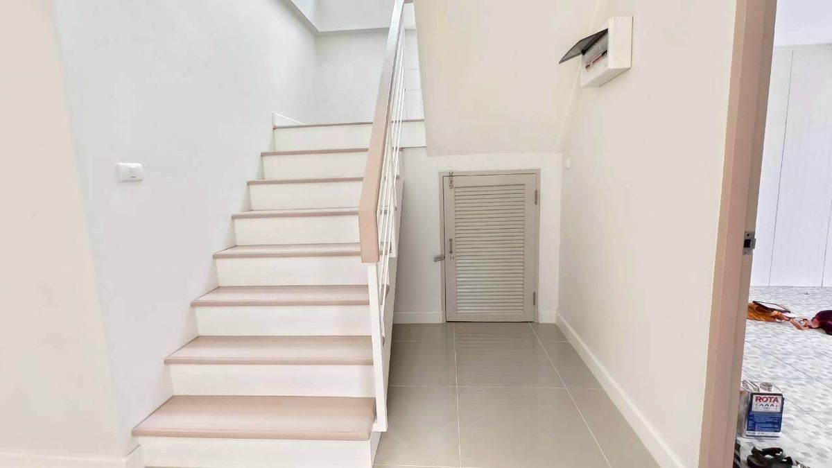 ขายนนทบุรี บางใหญ่ บางบัวทอง : S2928 ขายบ้านแฝด 2 ชั้น หมู่บ้านเติมรัก 3 นนทบุรี ตกแต่งใหม่ ของแถมเพียบ