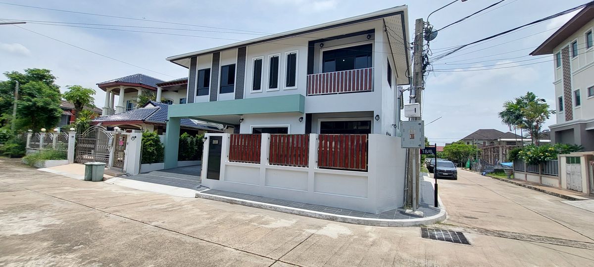 For SaleHousePhutthamonthon, Salaya : A new home that offers more than just a place to live, Krisdanakorn Village 31, Pinklao