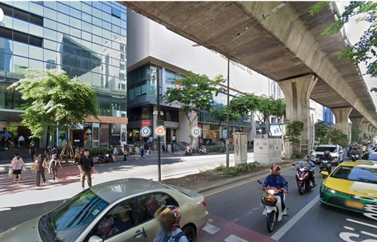 ให้เช่าร้านค้า/ตลาดนัดสีลม ศาลาแดง บางรัก : ร้านค้าขนาดใหญ่ ริมถนนสีลม ให้เช่า 🔥 ราคาพิเศษ 🔥  ** NO CO-AGENT ** 