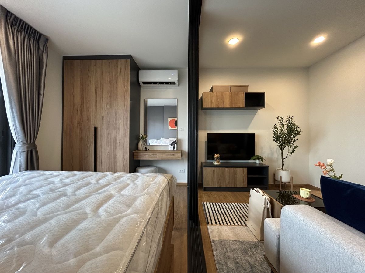 For RentCondoLadprao, Central Ladprao : 📍 The Line VIBE has many rooms. Good location, beautiful view, full furniture. Complete electrical appliances (special price)