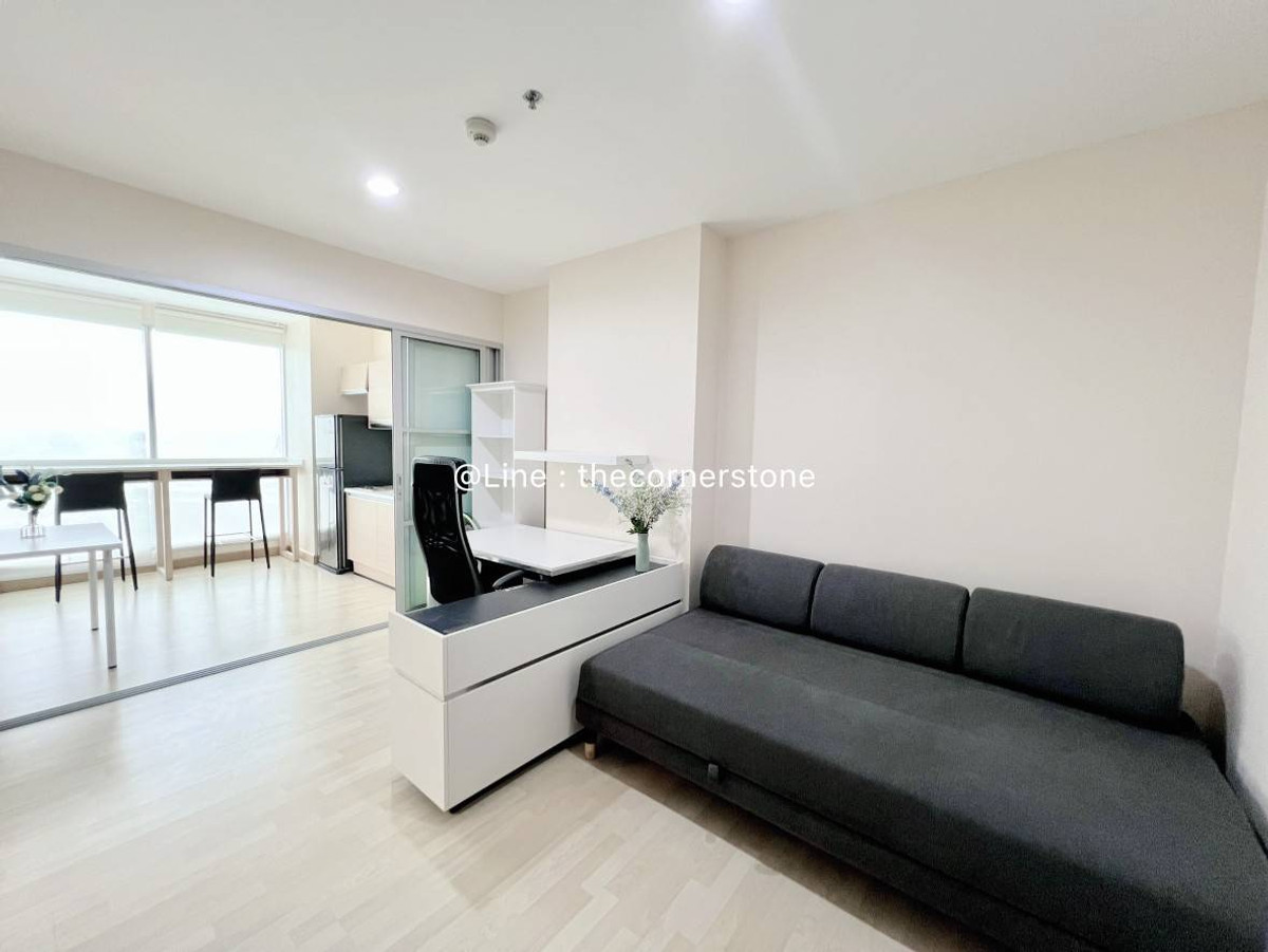 ห้องว่างพร้อมเข้าอยู่ “ Rhythm Ratchada “ เฟอร์นิเจอร์ และเครื่องใช้ไฟฟ้าครบพร้อมเข้าอยู่ อยู่ติด MRT รัชดาภิเษก  Loading...