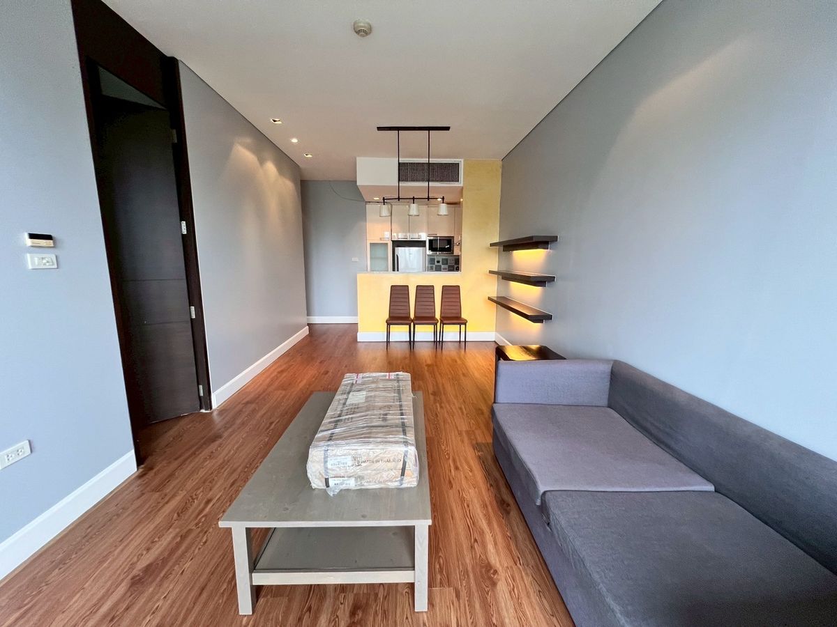 ขายคอนโดสุขุมวิท อโศก ทองหล่อ : ขายคอนโด Vincente Sukhumvit 49 ราคา 6,100,000 บาท [NCs250811]