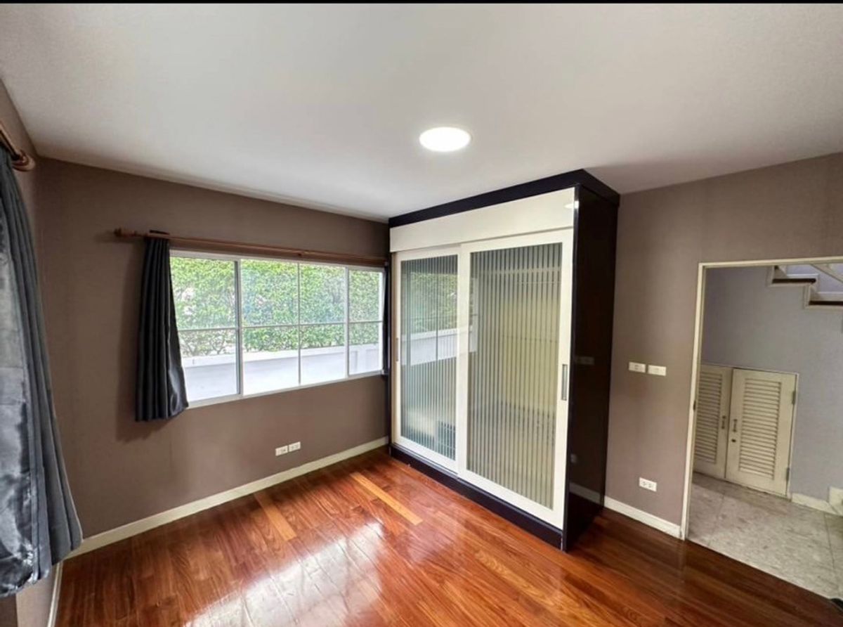 For RentHousePattanakan, Srinakarin : For Rent: Single House near Suan Luang, Nantawan Suan Luang Rama IX Project