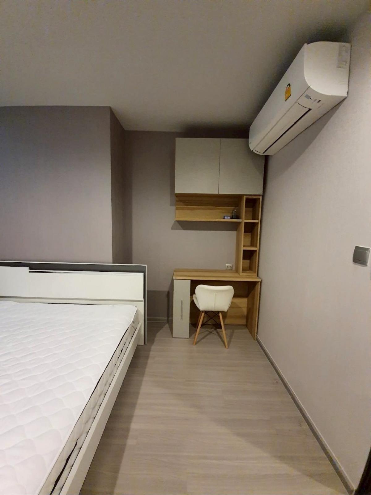 For RentCondoLadprao, Central Ladprao : Condo for rent: Life Ladprao, studio room, 15,000 baht/month, near BTS/MRT, don't miss it! Completely convenient life, close to shopping centers - educational institutions - hospitals, answering every lifestyle need!