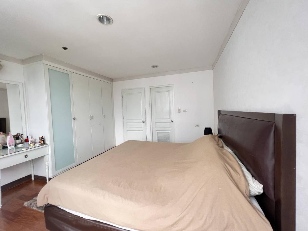 For SaleCondoSukhumvit, Asoke, Thonglor : Luxury unit 2 bedrooms Waterford Diamond in the heart of Phrom PhongOnly 8 million, right next to the BTS, very convenient to travel!