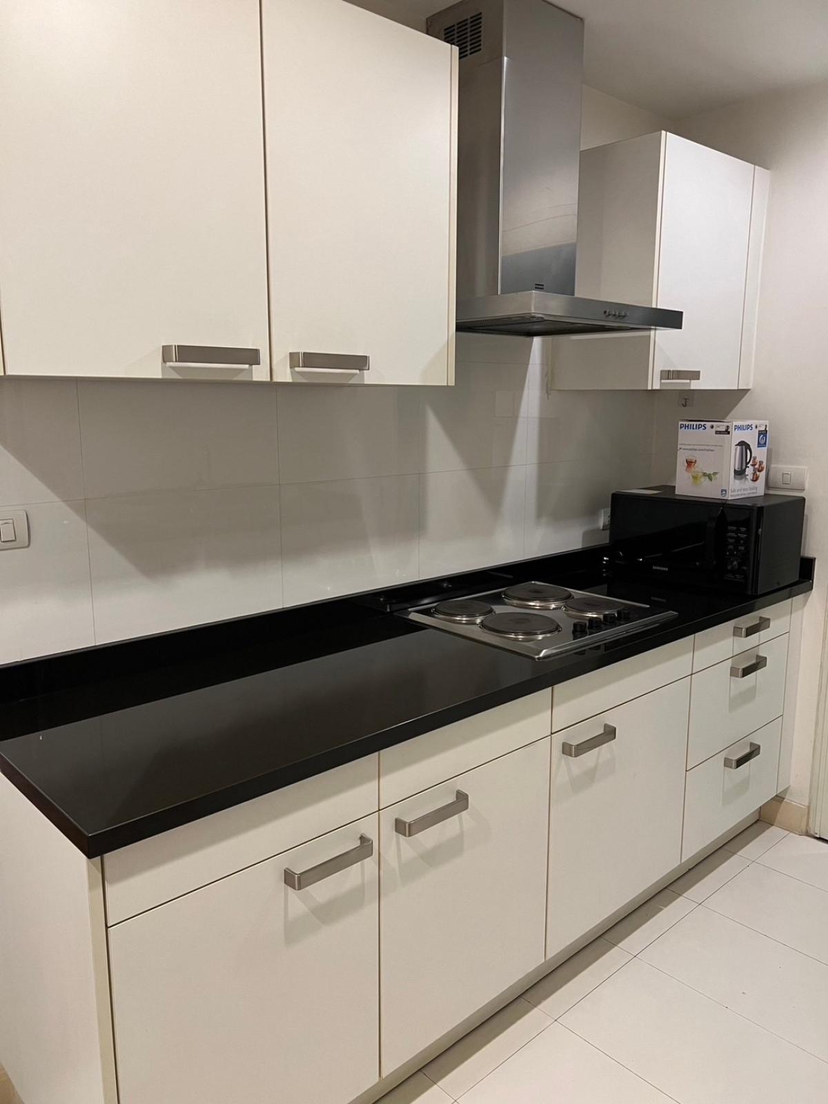 For SaleCondoSukhumvit, Asoke, Thonglor : Luxury condo with 2 bedrooms in the heart of Phrom Phong, close to BTS, 90 sq.m.Price only 11.5 million, great atmosphere, fully equipped with amenities!