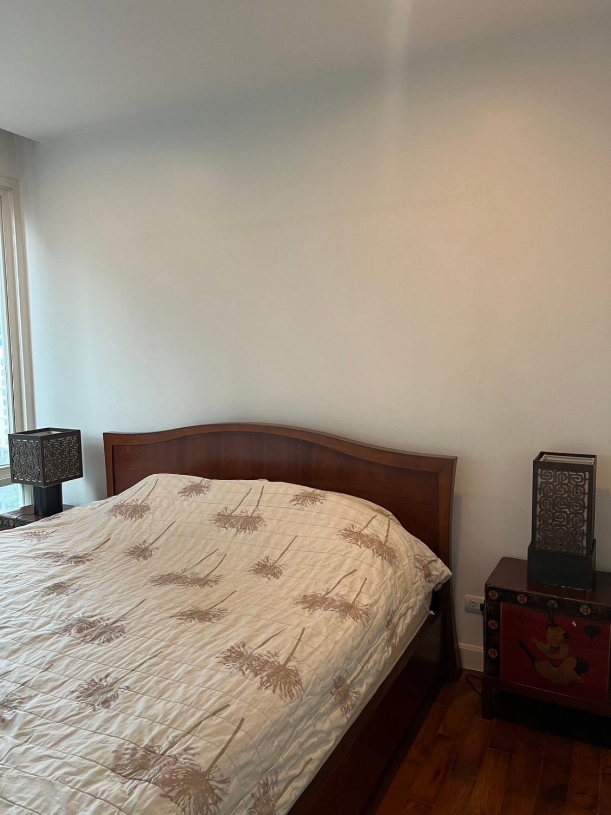 For SaleCondoSukhumvit, Asoke, Thonglor : Luxury condo with 2 bedrooms in the heart of Phrom Phong, close to BTS, 90 sq.m.Price only 11.5 million, great atmosphere, fully equipped with amenities!