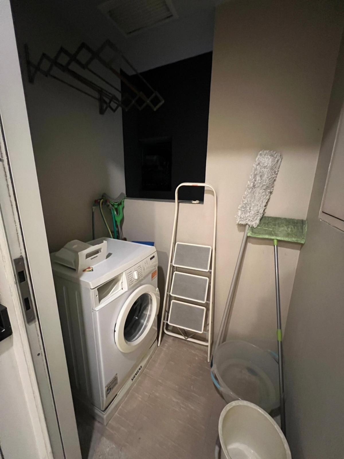 For SaleCondoSukhumvit, Asoke, Thonglor : Luxury condo with 2 bedrooms in the heart of Phrom Phong, close to BTS, 90 sq.m.Price only 11.5 million, great atmosphere, fully equipped with amenities!