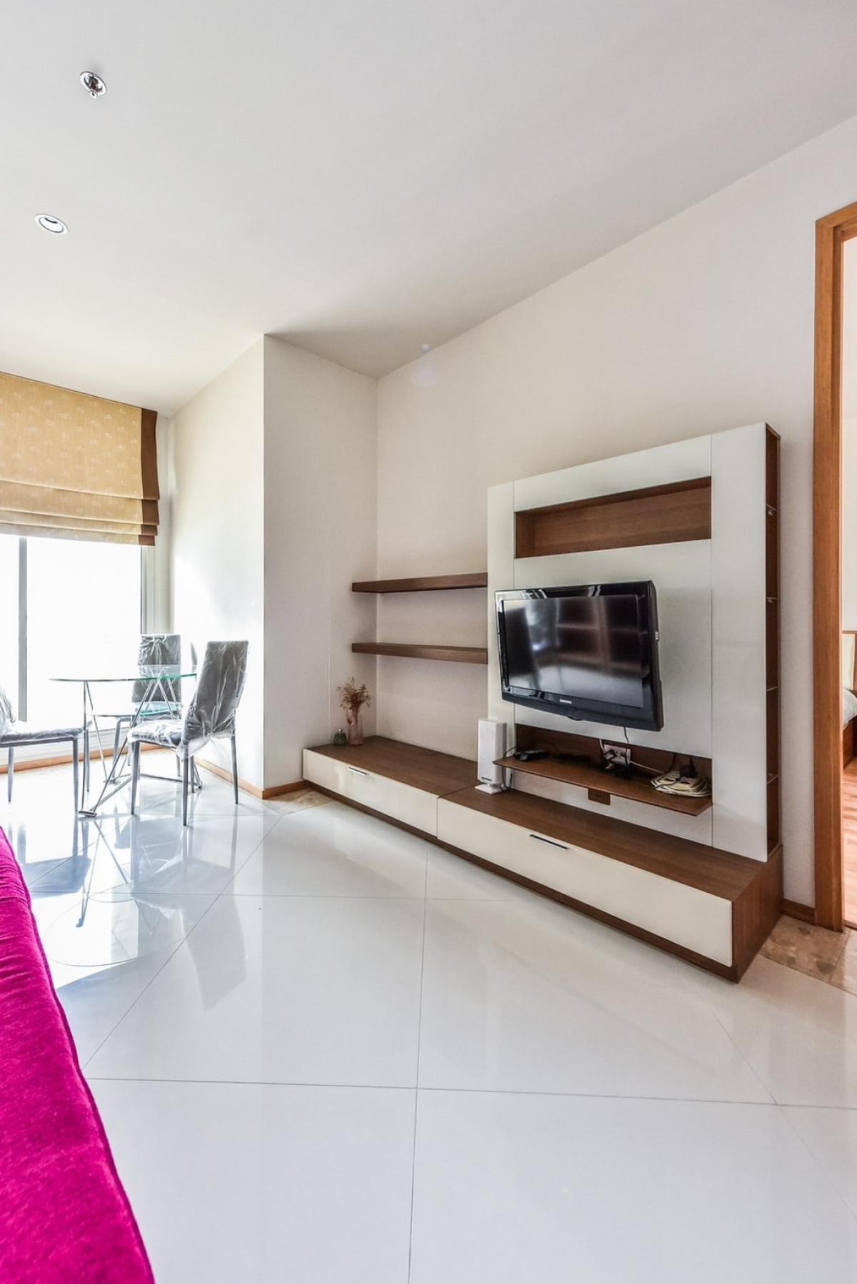 ให้เช่าคอนโดสาทร นราธิวาส : 19/02/2026, คอนโดใจกลางสีลม 1 ห้องนอน พร้อมอยู่! เช่าเท่าตัวเมือง 30,000 บ./ด. BTS ช้องนนทรีใกล้มาก!